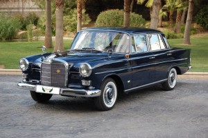 Mercedes 190 Colas Epoca de Alquiler con Conductor