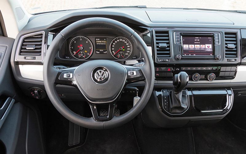 Volkswagen Caravelle de Alquiler con Conductor VTC