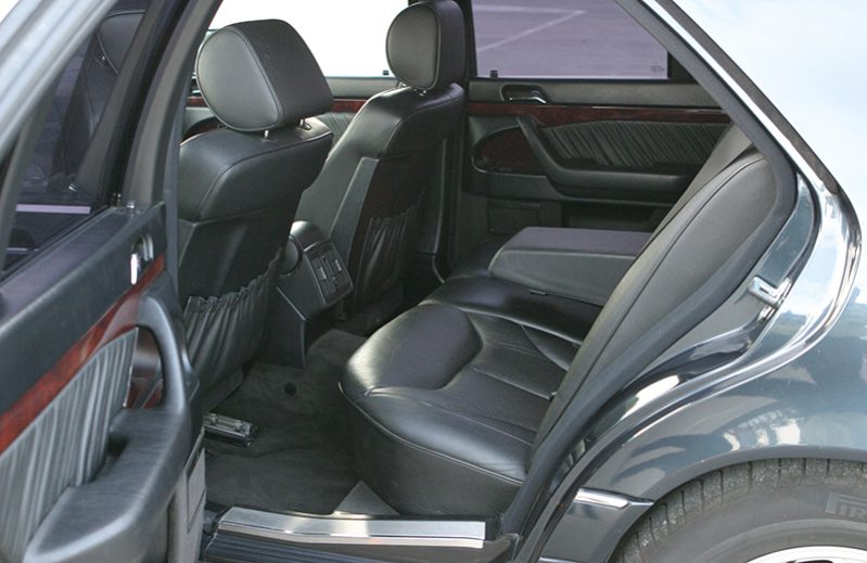 Mercedes Clase S (140) de Alquiler con Conductor VTC